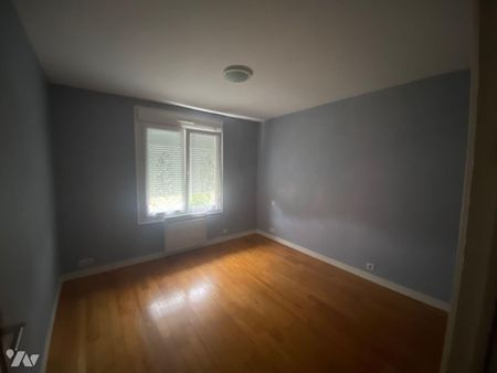 A louer Condé-en-Normandie dans le Calvados (14), appartement T3 de 66,40m² en parfait état sit... - Photo 4