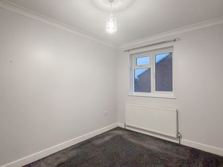 Poole, Dorset - Photo 4