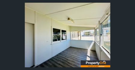 Charming Farm-Style Home in the Heart of Camden! Don't Miss out, - Photo 4