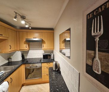 1 bedroom flat to rent - Photo 4