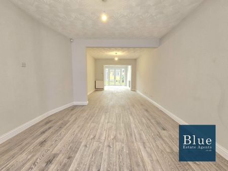 5 bedroom semi-detached house to rent - Photo 4