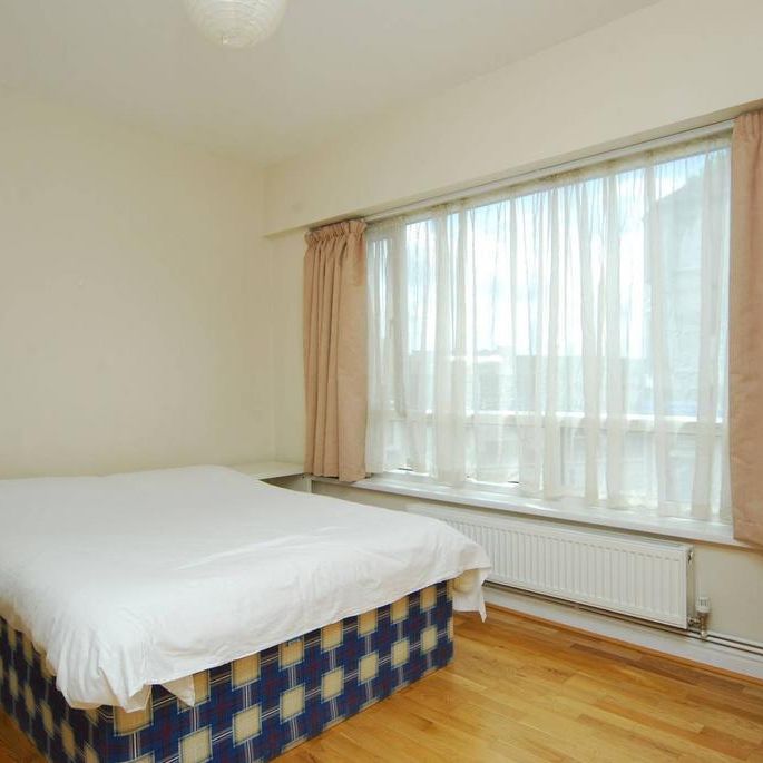 3 bedroom flat to rent - Photo 1