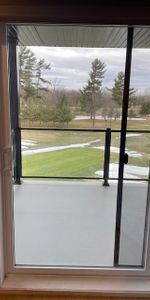 Beau grand 3 1/2 au 3e étage - Photo 3