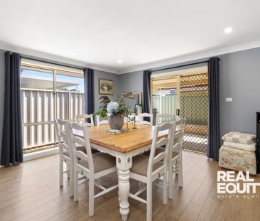 16 Glengyle Court, Wattle Grove NSW 2173 - House For Rent | Domain - Photo 2