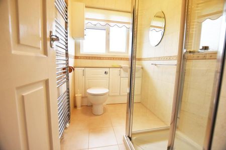 2 bedroom semi-detached bungalow to rent - Photo 5