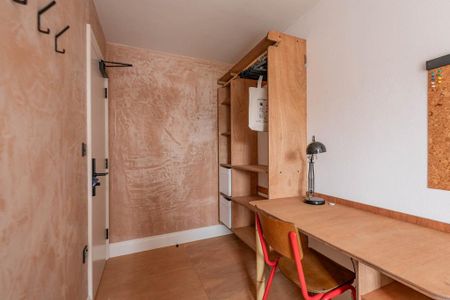 6 bedroom townhouse to rent - Photo 2