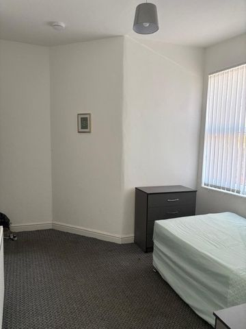 Church Road, CH42 ***ROOM LET*** - Photo 3