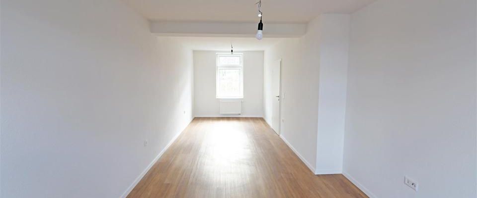 Große 2 Zimmerwohnung komplett renoviert, 1. Monat mietfrei - Photo 1