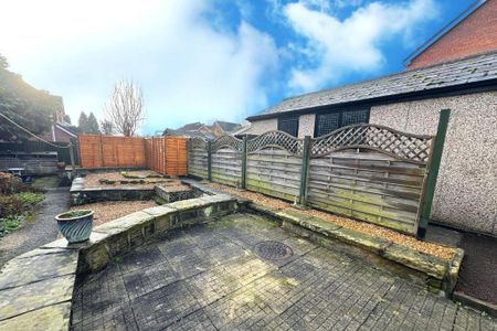 2 bedroom semi-detached house to rent - Photo 3