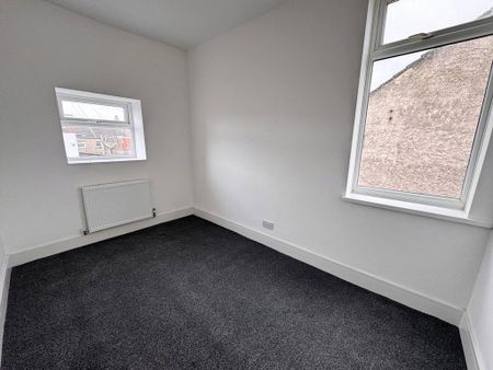 2 bedroom semi-detached house to rent - Photo 3