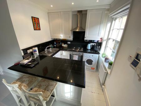 2 bedroom flat to rent - Photo 5