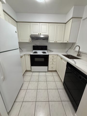 For Lease - 39 Pemberton Avenue Unit# 916, Toronto, Ontario - Photo 4