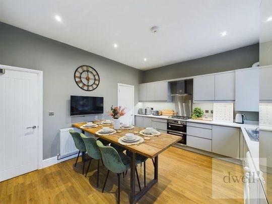 1 bedroom in a house share to rent - Photo 1