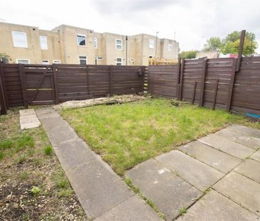 3 Bedroom House - End Terrace - Photo 1