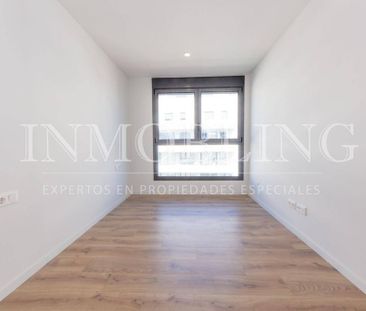 3 room luxury penthouse for rent in Mataró, Catalonia - Photo 2