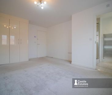 4 bedroom detached house to rent - Photo 5