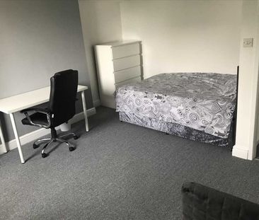 North Road East, Plymouth - Photo 4