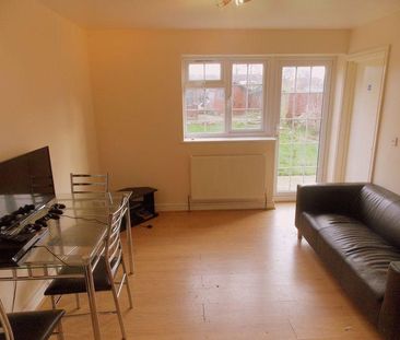 6 bedroom terraced house to rent - Photo 1
