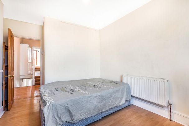 Quicks Road, Wimbledon, London, SW19 - Photo 1