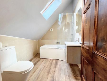 2 bedroom maisonette to rent - Photo 4