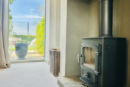 North Lane - Photo 2