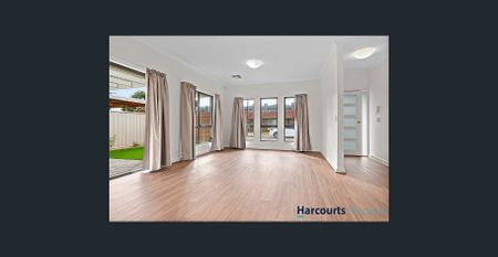 The Perfect Blend of Style, Comfort & Location - Photo 2