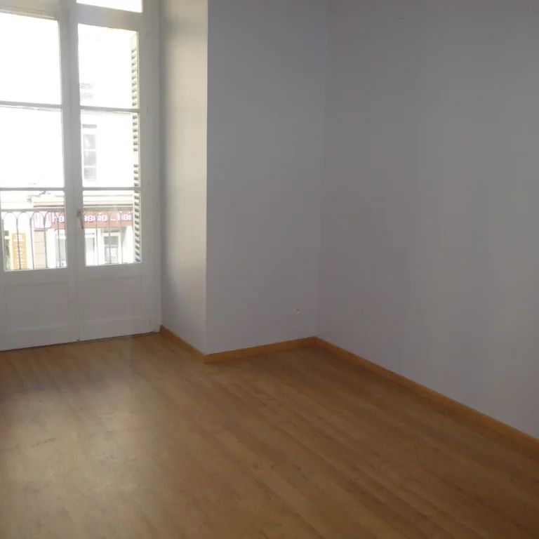 APPARTEMENT T3 A LOUER - Photo 1