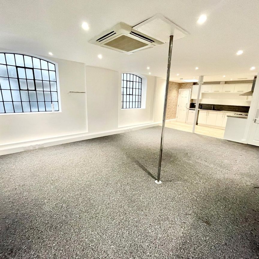 Essex Street, Southend-on-Sea, Essex, SS1 2EN - Photo 1