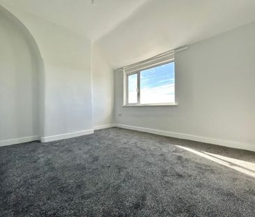 3 bedroom House To Let Total Size: 1002 SQ FT - Photo 2