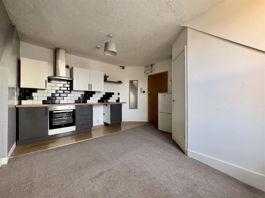 Sea Road, Bexhill-On-Sea, TN40 1JL - Photo 1