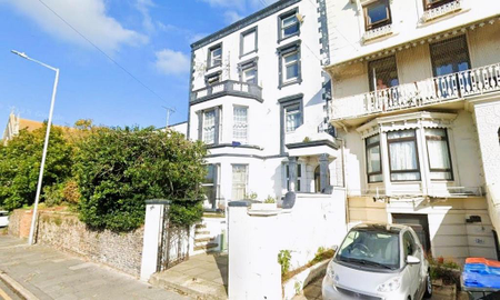 1 bedroom flat to rent - Photo 5