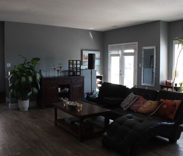 For Lease - 3937 Wood Avenue, Severn, Ontario - Photo 2