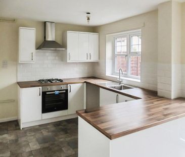 2 bedroom terraced house to rent - Photo 3