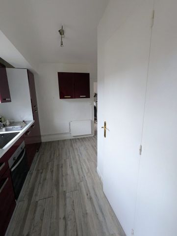 Location Appartement 2 pièces 36m² ELBEUF 76500 - Photo 4