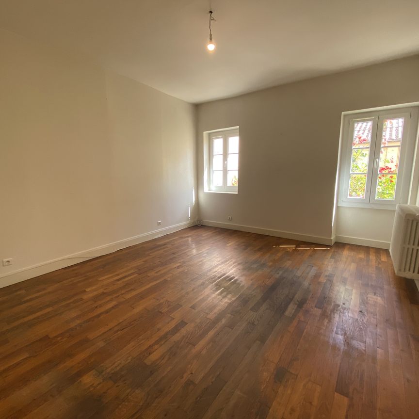 Location Appartement 2 pièces 52m² BELLEVILLE 69220 - Photo 1