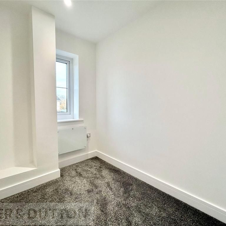 2 bedroom end of terrace house to rent - Photo 1