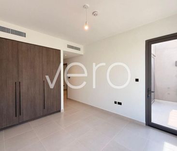 Vacant | Near Pool and Park | Back2Back - Photo 3