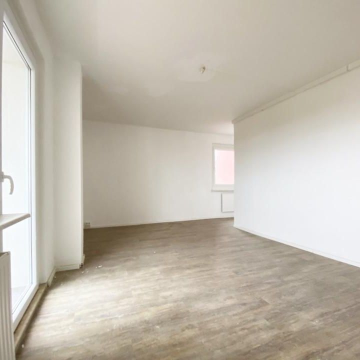 Singlewohnung mit Fernblick, KEINE KAUTION! Aufzug! - Photo 1