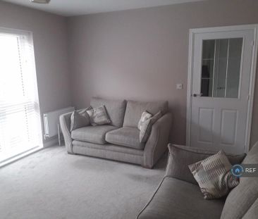 3 bedroom semi-detached house to rent - Photo 2