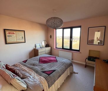 2 Bed Semi-Detached House, Woodbourne Avenue, BN1 - Photo 2