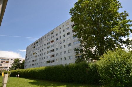Barrierefrei erreichbare 3 Raum Wohnung im 4. Stock mit Loggia - Photo 2