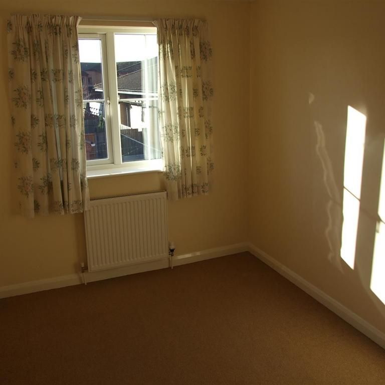 2 bedroom semi-detached house to rent - Photo 1