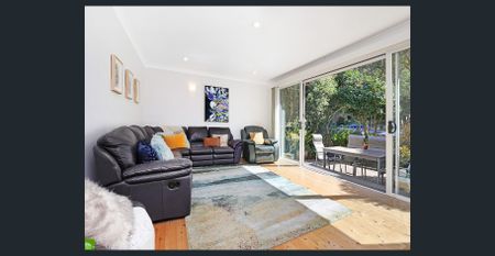 Versatile Living in Peaceful Mount Keira - Photo 3