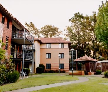 6 Bedroom Apartment - Photo 3