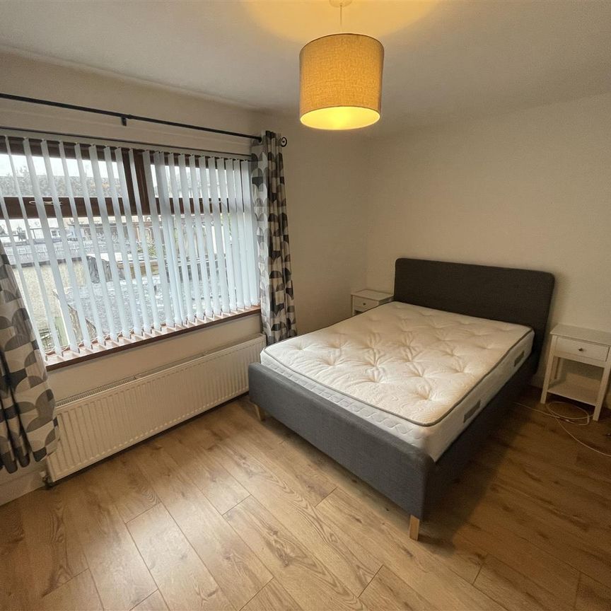 40 Rossnareen Avenue, - Photo 1