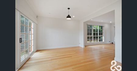 Spacious house in prized location - Photo 4