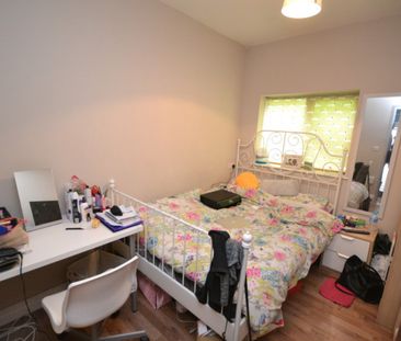 6 bed Semi-Detached House for Rent - Photo 2