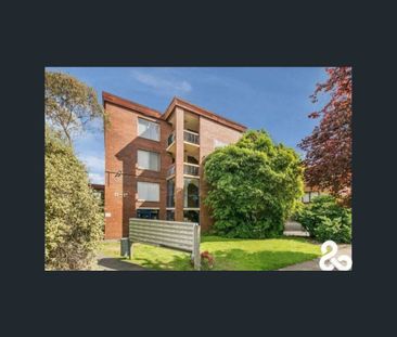 STUDIO IN THE HEART OF PRESTON - Photo 3