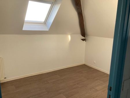 Location Appartement 4 pièces 65m² SABLE SUR SARTHE 72300 - Photo 5