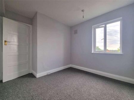 Chatsworth Parade, Orpington, Kent, BR5 - Photo 4